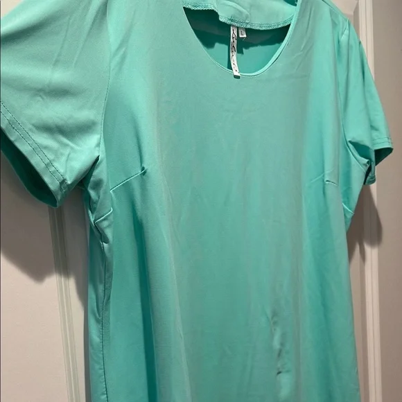 Lulu-B Mint Green Short Sleeve Top NWOT - Picture 3 of 6